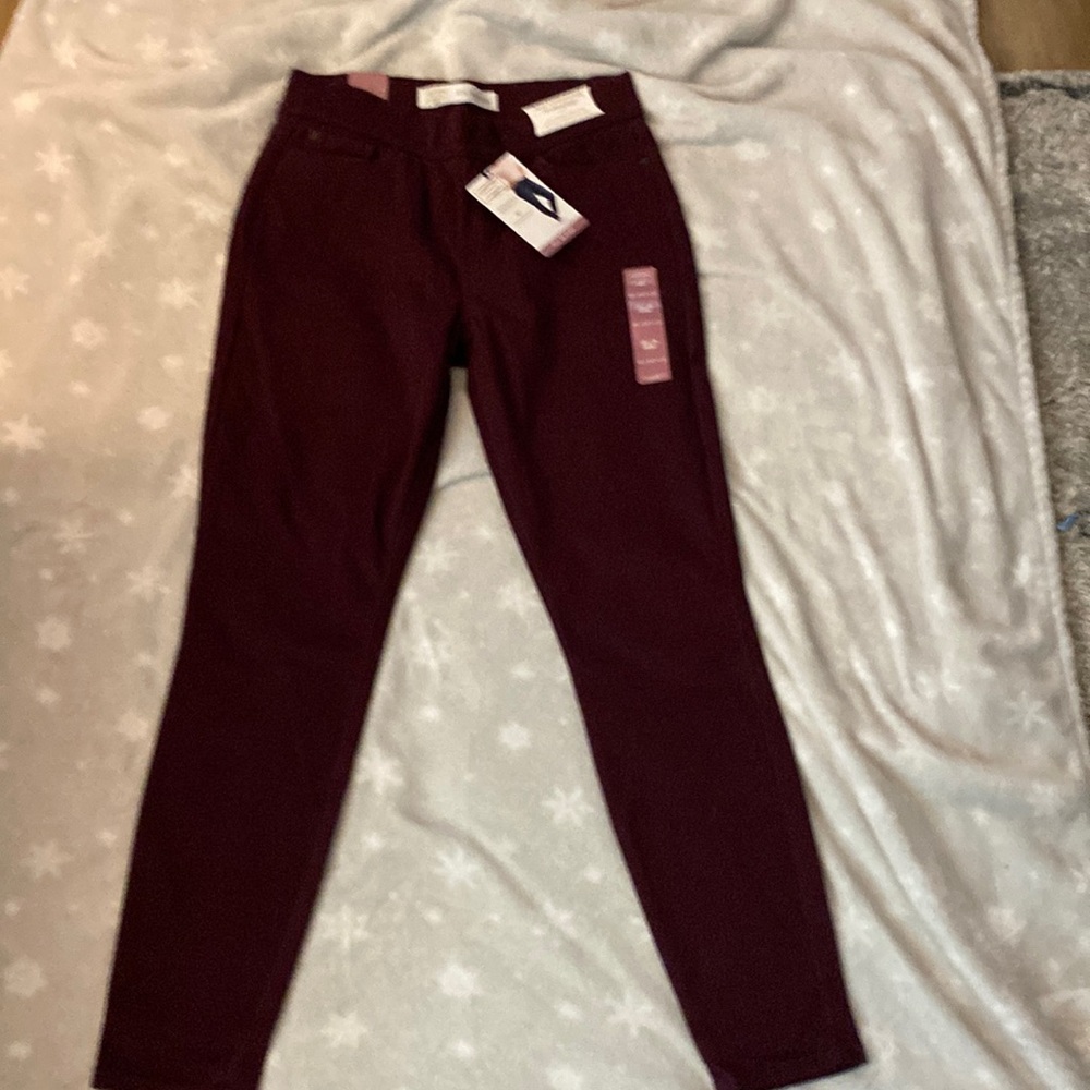 Signature by Levi Strauss Skinny Pants - Burgundy